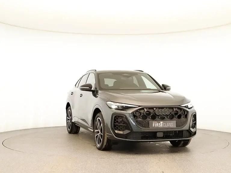 Neu Audi Q5 Sportback Ambiente 204 PS (150 kW) 2026 Mittelgrau  metallicperleffekt SUV