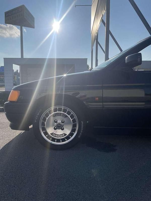 Gebraucht Ford Escort Cabriolet 105 PS (77 kW) 1991 Cabrio