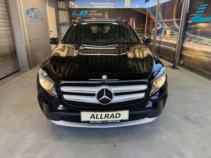 Gebraucht Mercedes GLA200 136 PS (100 kW) 2014 Schwarz SUV
