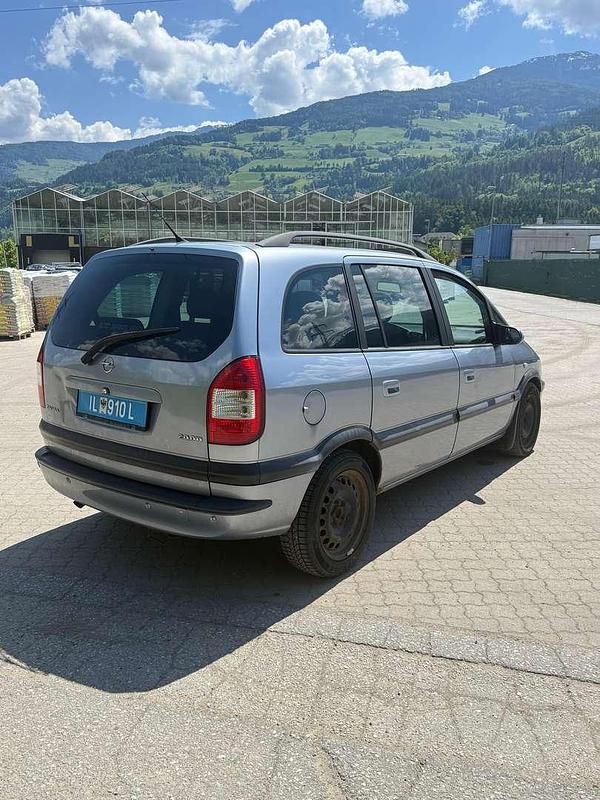 Gebraucht Opel Zafira 101 PS (74 kW) 2004 Van / Kleinbus