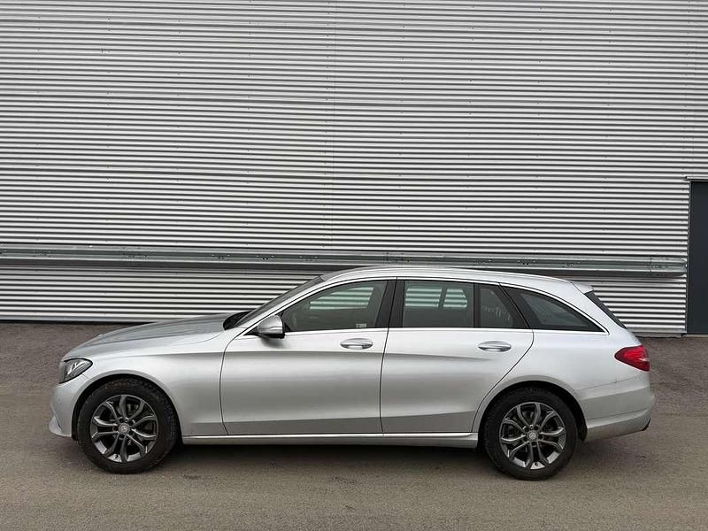 Gebraucht Mercedes C180 Avantgarde 116 PS (85 kW) 2015 Silber Kombi
