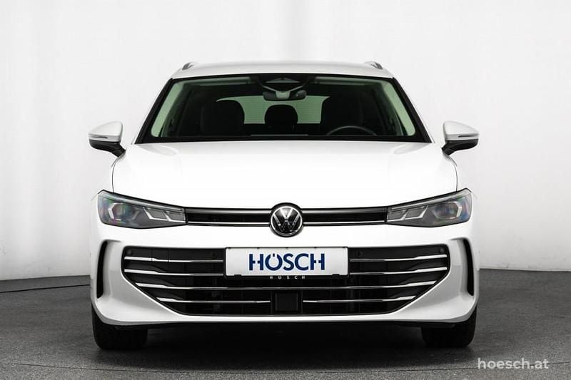 Gebraucht VW Passat 204 PS (150 kW) 2025 Weiss Kombi