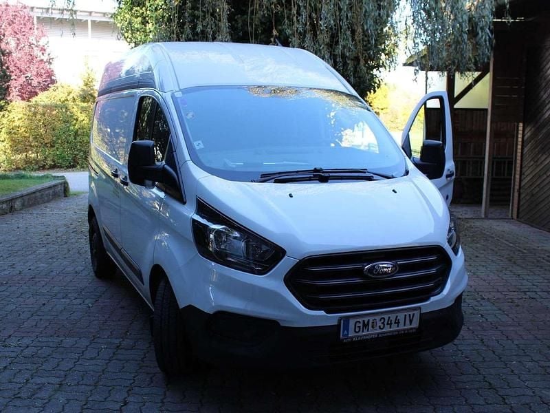 Weiß Gebraucht 2018 Ford Transit Custom Ambiente Van / Kleinbus | € 15.000 - Bild 1/4