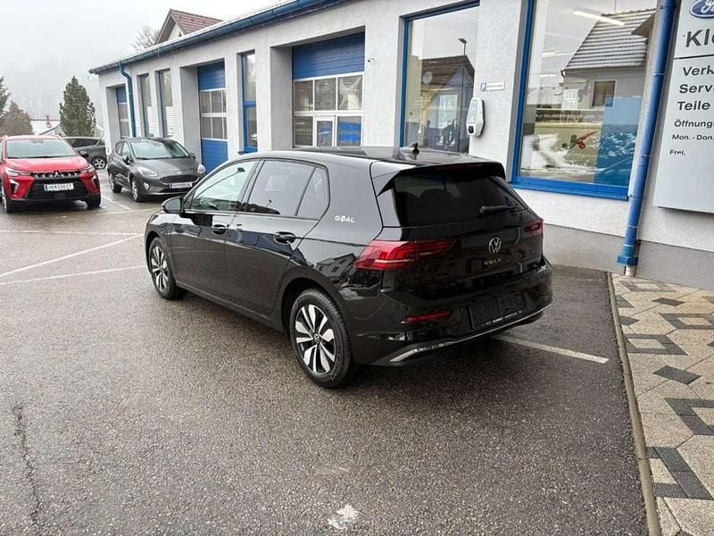 Gebraucht VW Golf VIII Life 116 PS (85 kW) 2025 Schwarz Limousine