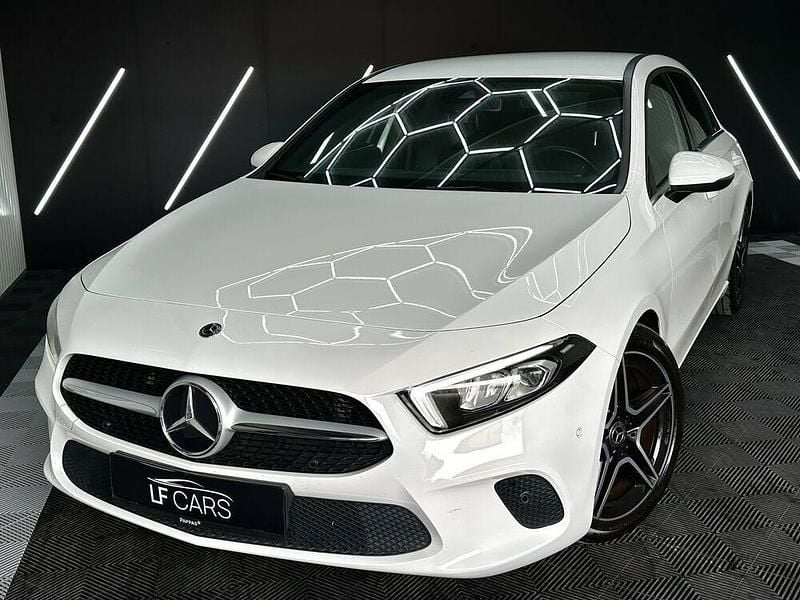 Gebraucht Mercedes A160 109 PS (80 kW) 2019 Limousine