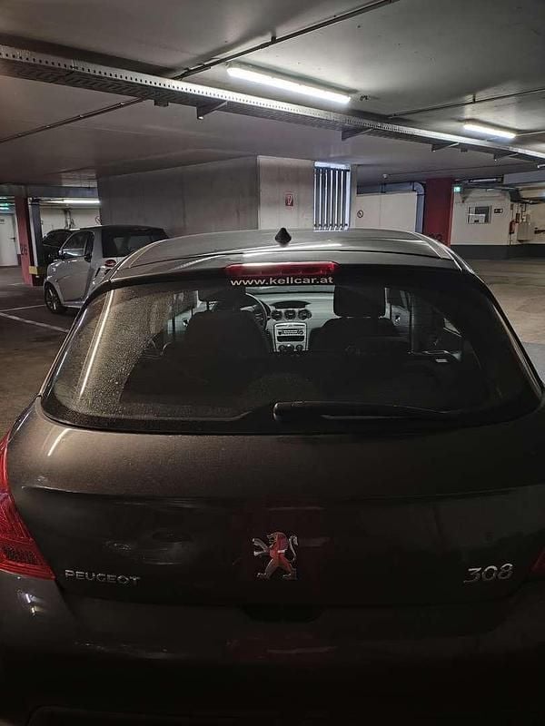 Gebraucht Peugeot 308 97 PS (71 kW) 2011 Grau Limousine