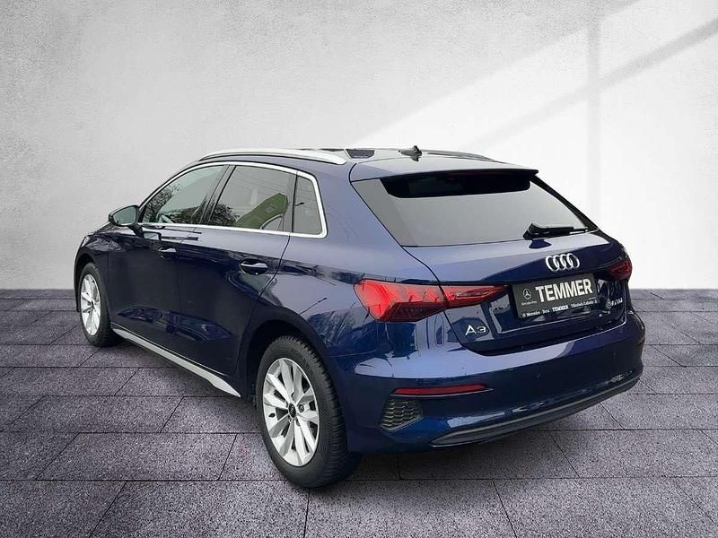 Gebraucht Audi A3 Design 116 PS (85 kW) 2024 Blau Limousine