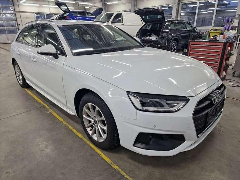 Gebraucht Audi A4 163 PS (119 kW) 2023 Weiß Kombi