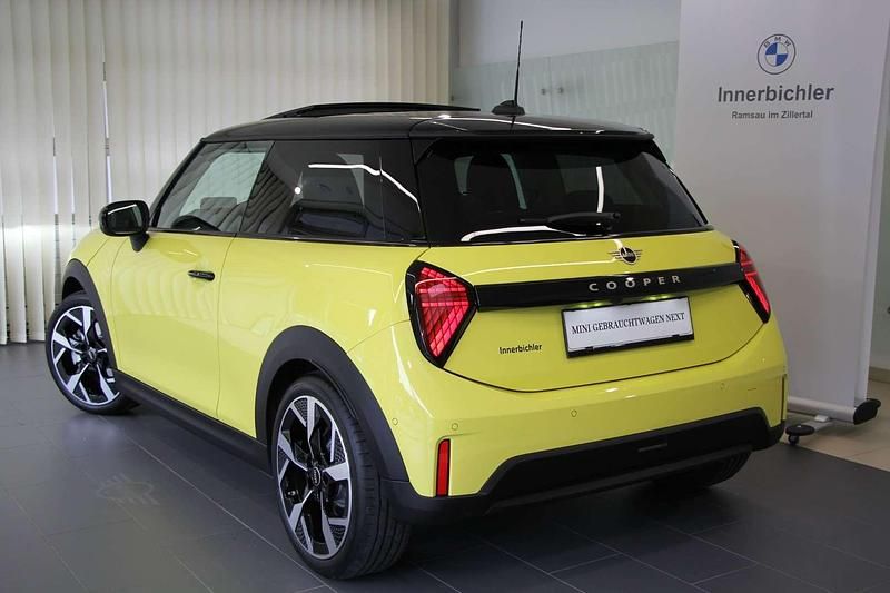 Gebraucht Mini Cooper 156 PS (114 kW) 2024 Sunny side yellow Kleinwagen