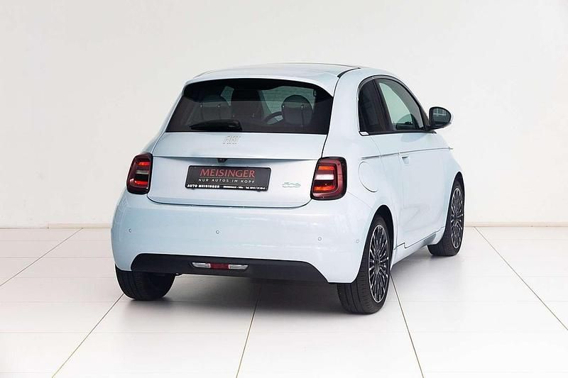 Gebraucht Fiat 500e La Prima 86 kW (118 PS) 2023 Blau Limousine