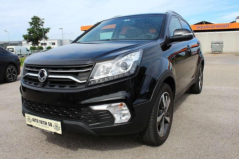 Gebraucht Ssangyong (KGM) Korando 178 PS (130 kW) 2017 Schwarz SUV