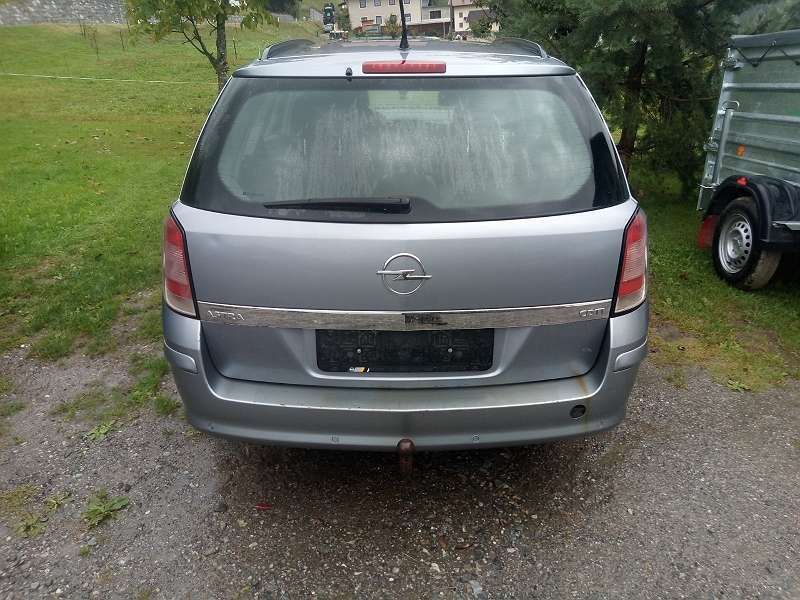Verkauft Opel Astra 1 9 Cdti Kombi Spo Gebraucht 07 245 000 Km In Podlanig