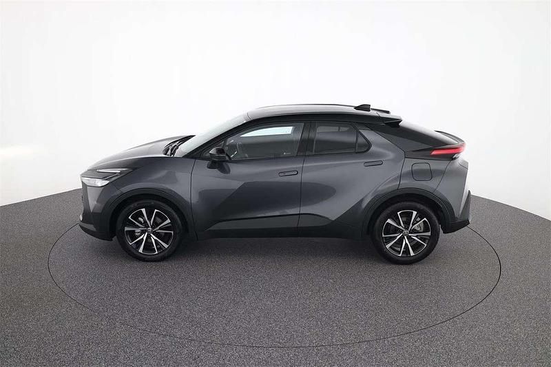 Neu Toyota C-HR Active 98 PS (72 kW) 2025 Ash grey  grau SUV