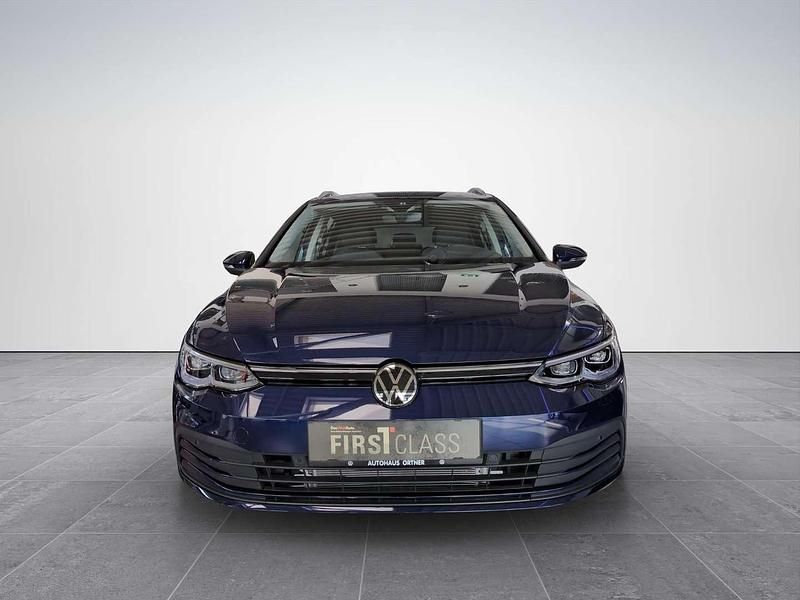 Gebraucht VW Golf VIII Life 110 PS (80 kW) 2024 Blau Kombi