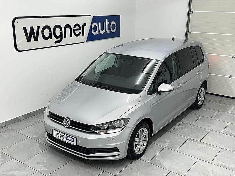 Gebraucht VW Touran 116 PS (85 kW) 2019 Silber Van / Kleinbus