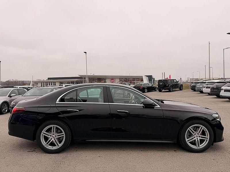 Gebraucht Mercedes E220 197 PS (144 kW) 2023 Schwarz Limousine