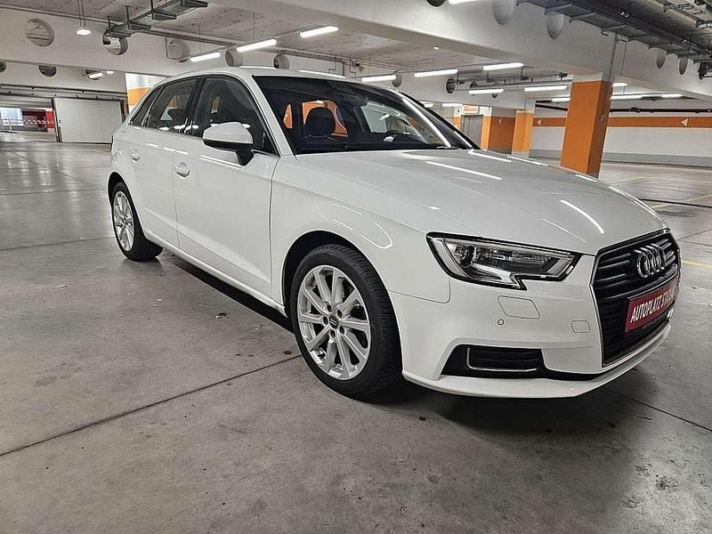 Gebraucht Audi A3 Design 116 PS (85 kW) 2018 Weiß Limousine