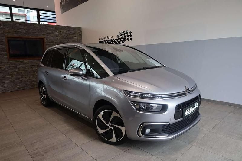 Grau Gebraucht 2019 Citroën C4 SpaceTourer Shine Van / Kleinbus | € 16.990 (Fairer Preis) - Bild 1/4