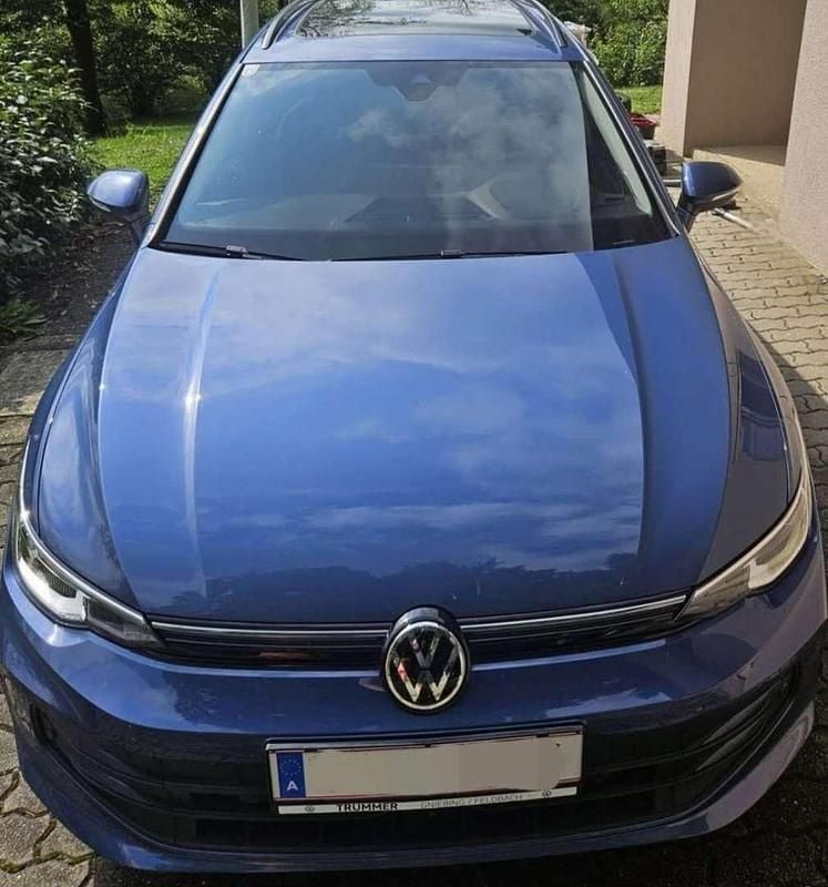 Gebraucht VW Golf VIII Business 150 PS (110 kW) 2024 Blau Kombi