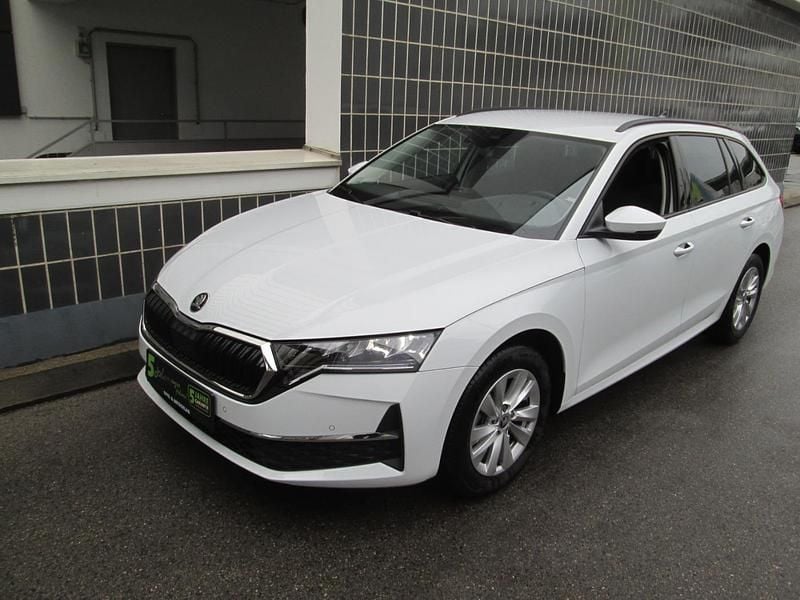 Gebraucht Skoda Octavia 150 PS (110 kW) 2025 Weiss Kombi