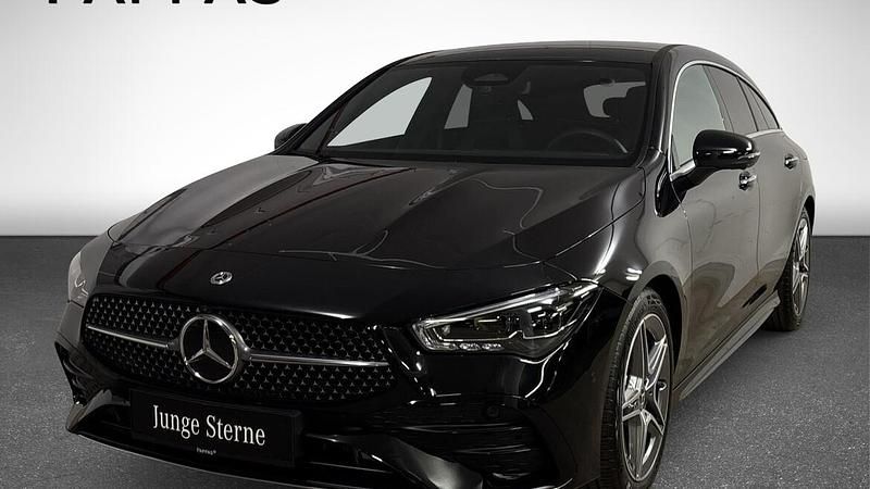 Kosmosschwarz metallic Gebraucht 2024 Mercedes CLA200 Shooting Brake AMG line Kombi | € 39.800 (Teuer) - Bild 1/1