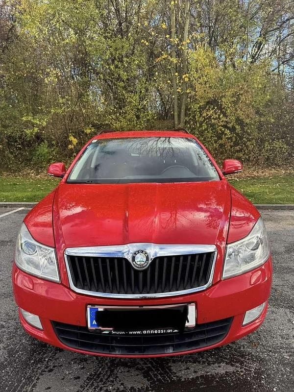 Gebraucht Skoda Octavia Elegance 105 PS (77 kW) 2009 Kombi