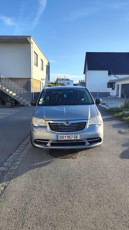 Gebraucht Lancia Voyager S 178 PS (130 kW) 2014 Van / Kleinbus