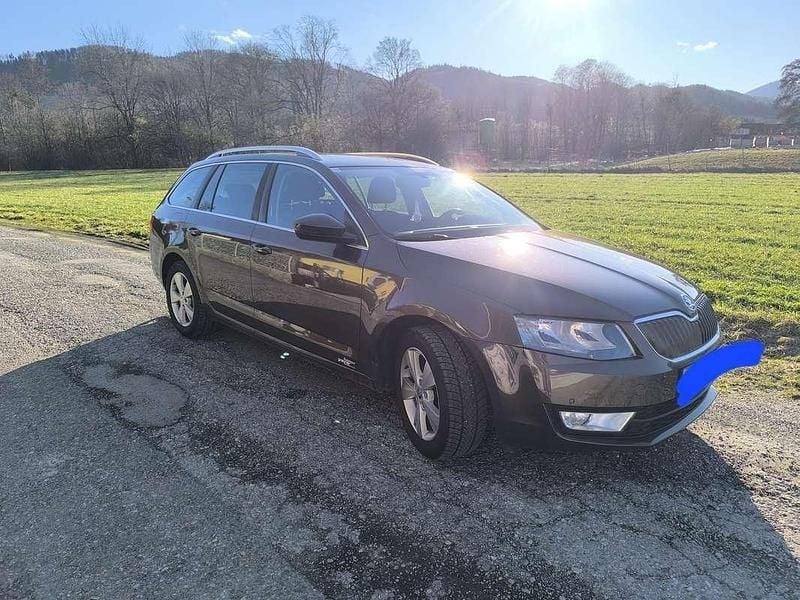 Gebraucht Skoda Octavia Ambition 110 PS (80 kW) 2016 Braun Kleinwagen