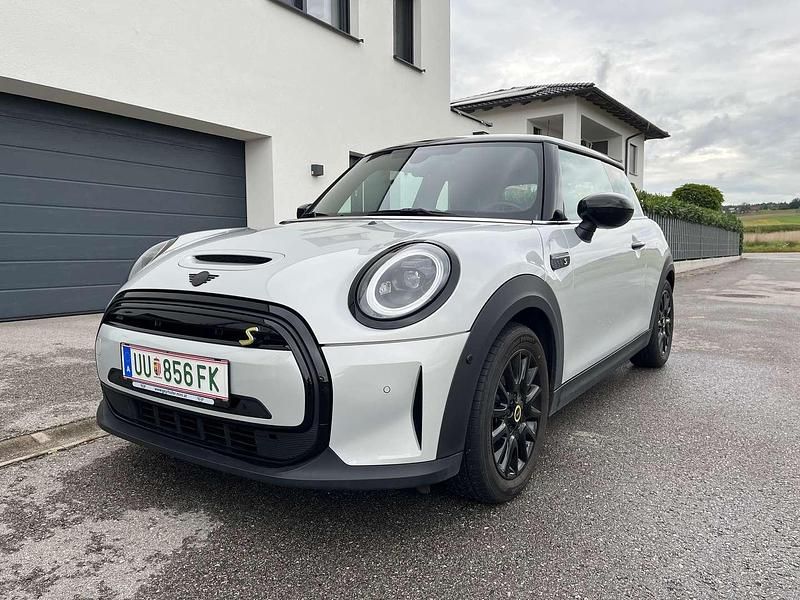 Gebraucht Mini Cooper SE 135 kW (184 PS) 2021 Silber Kleinwagen