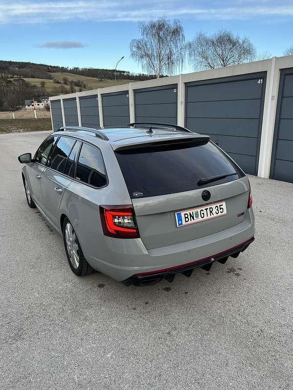 Gebraucht Skoda Octavia RS 184 PS (135 kW) 2019 Grau Kombi