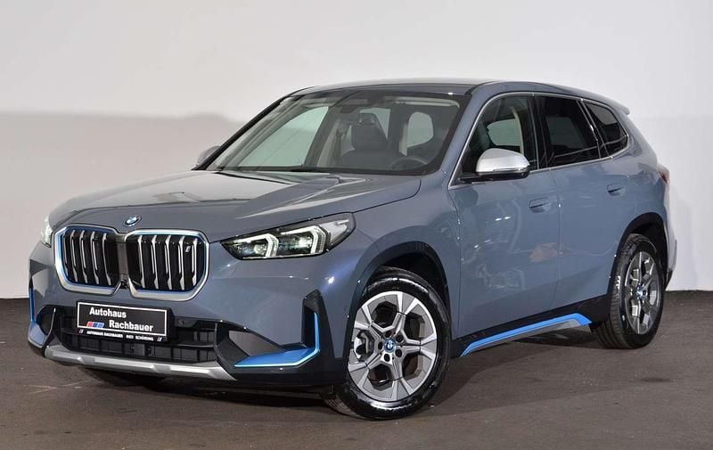 Grau Gebraucht 2023 BMW iX1 xLine SUV | € 47.990 (Etwas zu teuer) - Bild 1/4