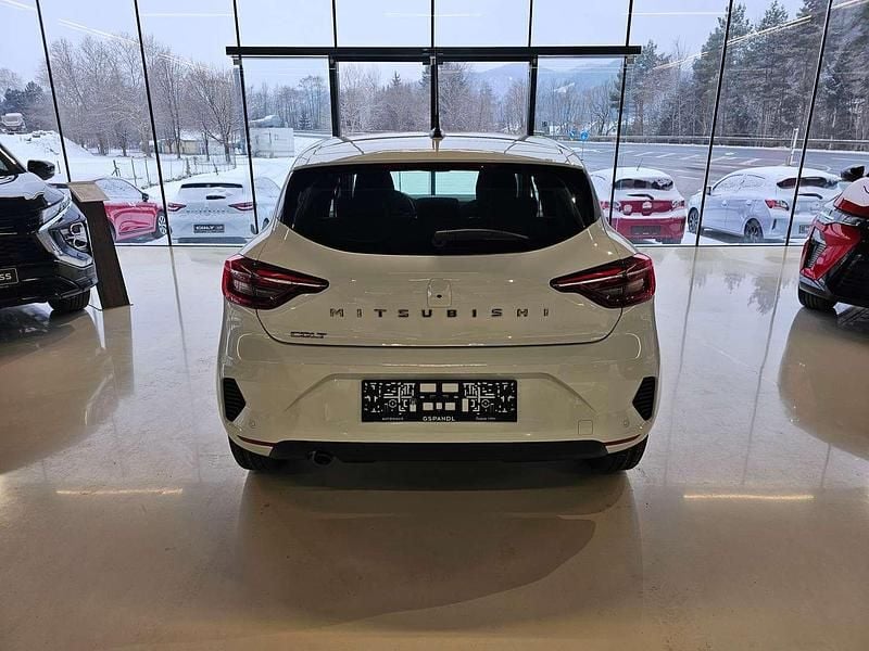 Neu Mitsubishi Colt Invite 67 PS (49 kW) 2025 Weiß Limousine