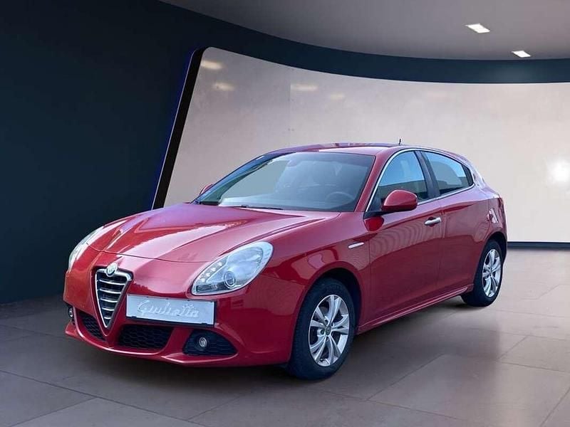 Rot Gebraucht 2012 Alfa Romeo Giulietta Distinctive Kleinwagen | € 5.990 (Guter Preis) - Bild 1/4