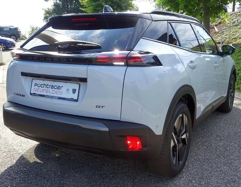Gebraucht Peugeot e-2008 GT 114 kW (156 PS) 2025 Weiß SUV