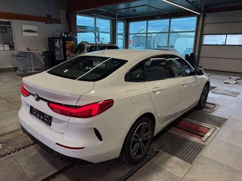 Gebraucht BMW 218 Sport Line 140 PS (102 kW) 2020 Weiß Coupé