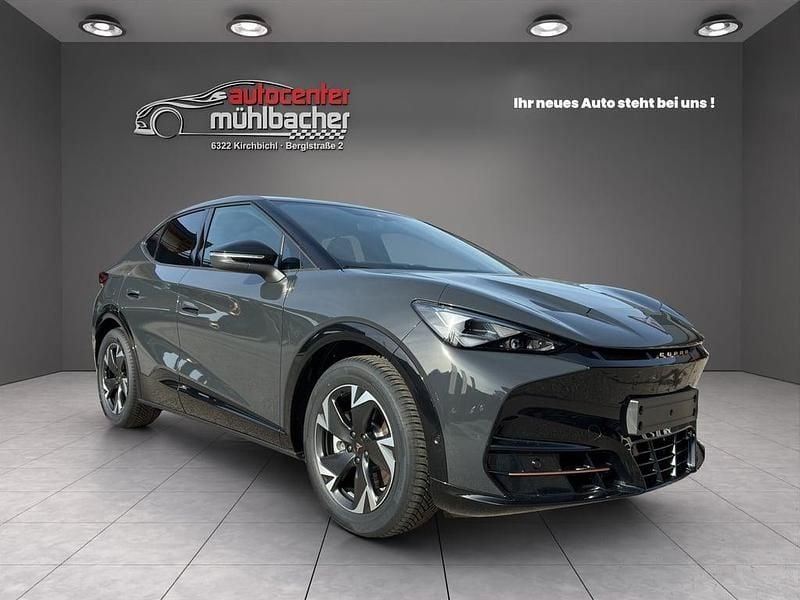 Neu Cupra Tavascan 210 kW (286 PS) 2025 Dunkelgrau  normal SUV