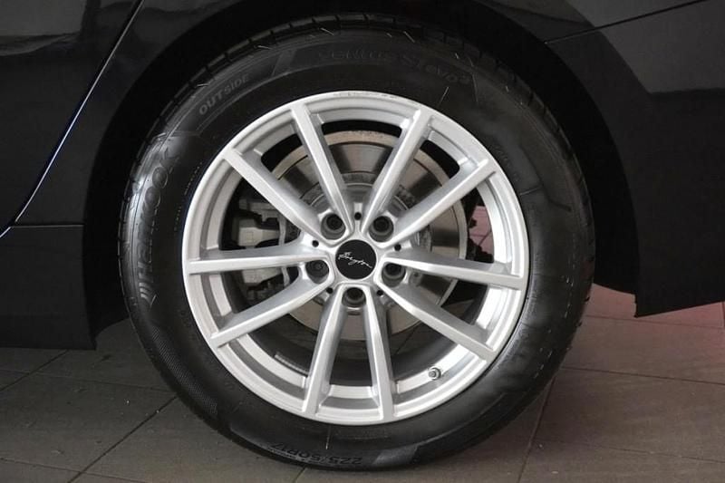 Gebraucht BMW 320 Efficient Dynamics 190 PS (139 kW) 2023 Schwarz Kombi