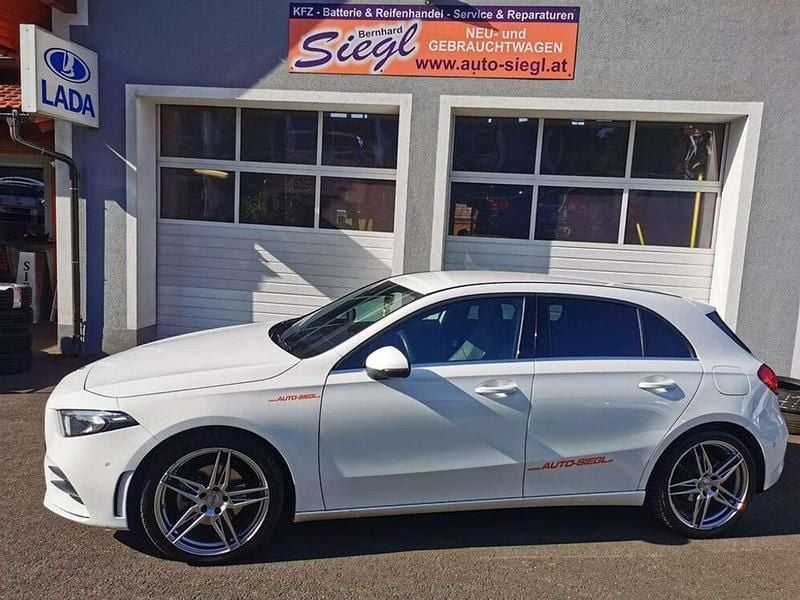 Weiß Gebraucht 2018 Mercedes A200 Limousine | € 24.850 (Guter Preis) - Bild 1/4