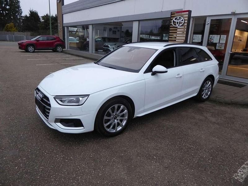 Gebraucht Audi A4 163 PS (119 kW) 2022 Weiß Kombi