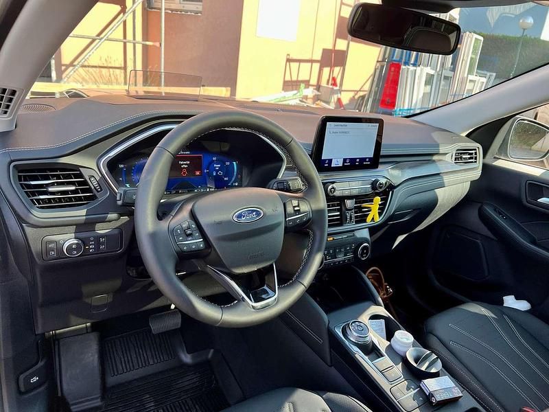 Gebraucht Ford Kuga Vignale 152 PS (111 kW) 2023 Grau SUV