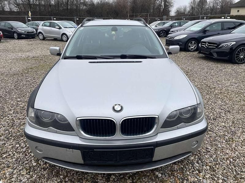 Silber Gebraucht 2004 BMW 318 Kombi | € 500 (Fairer Preis) - Bild 1/4