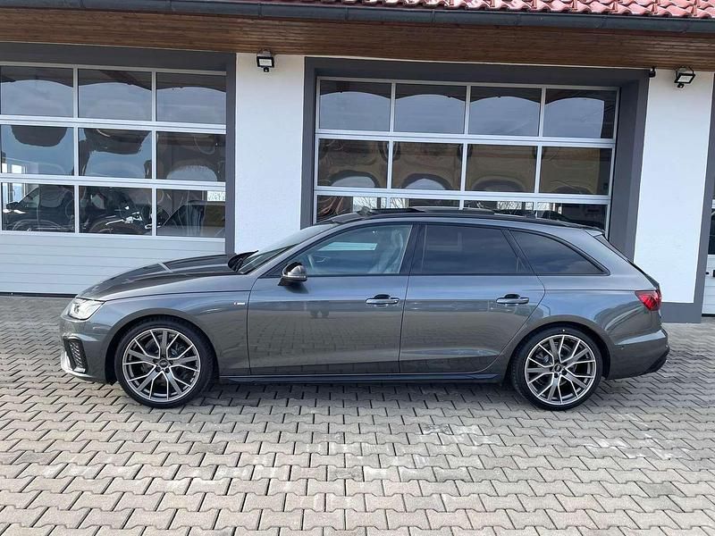 Gebraucht Audi A4 S-Line 163 PS (119 kW) 2022 Grau Kombi