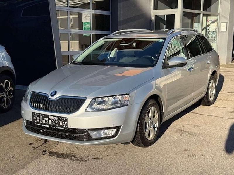 Silber Gebraucht 2014 Skoda Octavia Elegance Kombi | € 11.900 (Guter Preis) - Bild 1/4