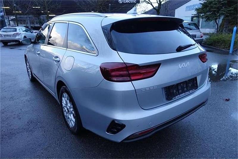 Gebraucht Kia Ceed Sportswagon Silver 101 PS (74 kW) 2022 Silber Kombi