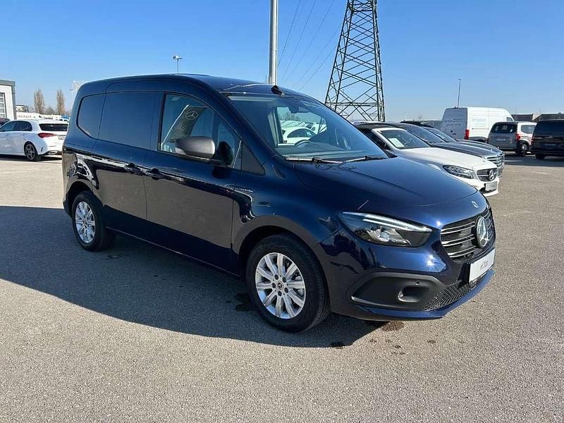 Gebraucht Mercedes eCitan 89 kW (122 PS) 2023 Blau Van