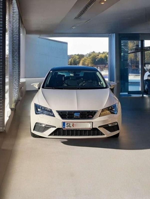 Weiß Gebraucht 2017 Seat Leon FR Limousine | € 14.750 (Fairer Preis) - Bild 1/4