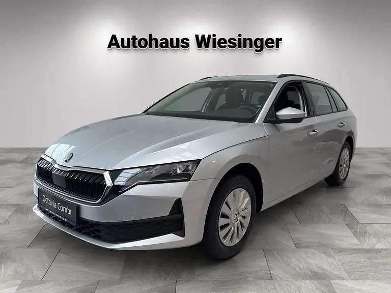 Silber metallic Neu 2025 Skoda Octavia Essence Kombi | € 29.611 (Superpreis) - Bild 1/4