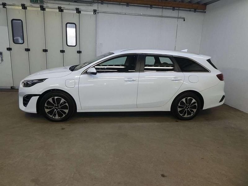 Gebraucht Kia Ceed Sportswagon Vision 105 PS (77 kW) 2022 Weiß Kombi