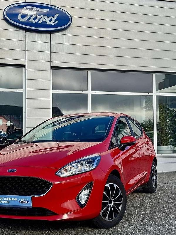 Gebraucht Ford Fiesta Cool & Connect 75 PS (55 kW) 2020 Rot Limousine