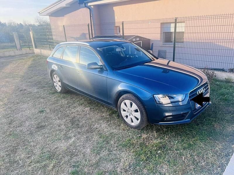 Blau Gebraucht 2015 Audi A4 Kombi | € 13.000 (Superpreis) - Bild 1/4